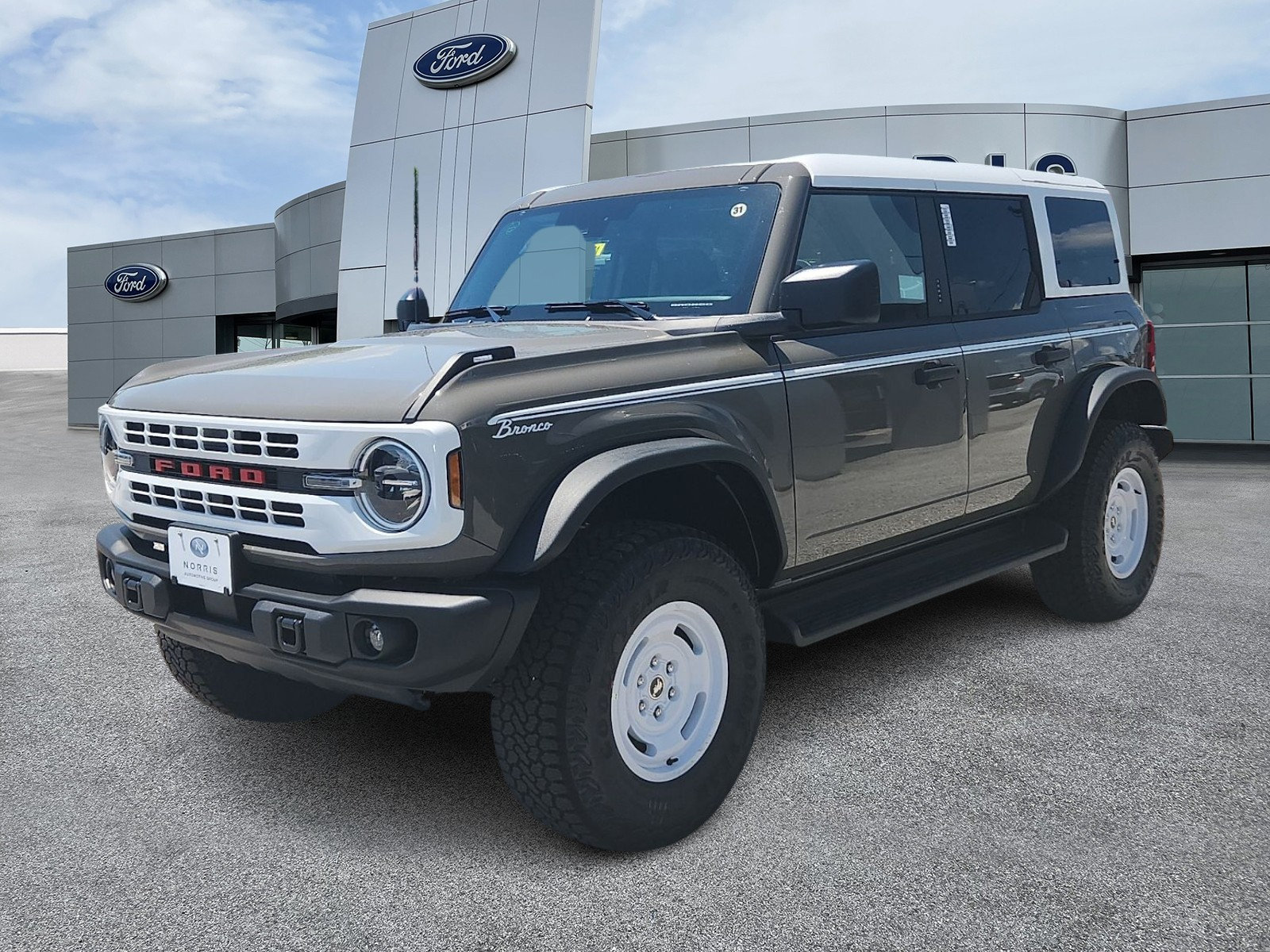 New 2026 Ford Bronco Heritage Edition AWD/4WD image 2