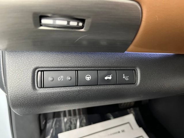 Used 2025 Nissan Pathfinder Platinum w/ Cargo Package FWD image 32