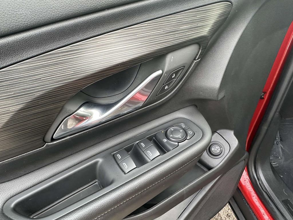 Certified 2023 GMC Terrain SLE w/ Driver Convenience Package image 17