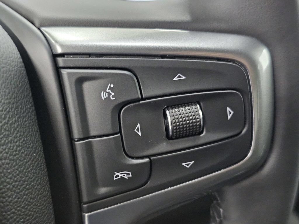 Used 2024 Chevrolet Silverado 1500 LT AWD/4WD image 33