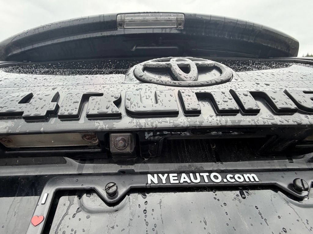 Used 2022 Toyota 4Runner TRD Off-Road Premium w/ Moonroof Package AWD/4WD image 51