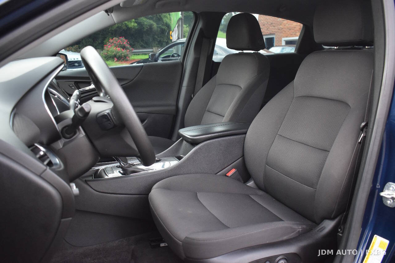 Used 2019 Chevrolet Malibu LT w/ LPO, Convenience Package 2 FWD image 12
