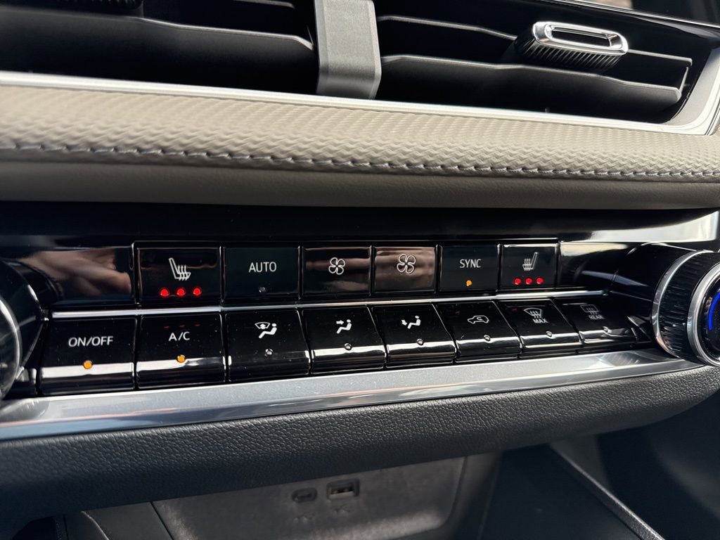 New 2026 Chevrolet Equinox LT w/ Convenience Package II image 21