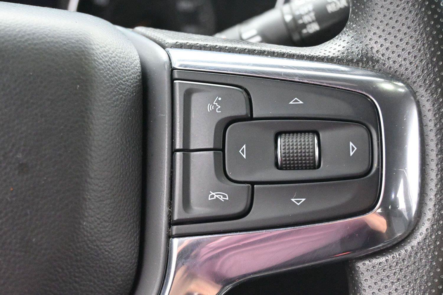 Used 2023 Chevrolet Blazer LT FWD image 19
