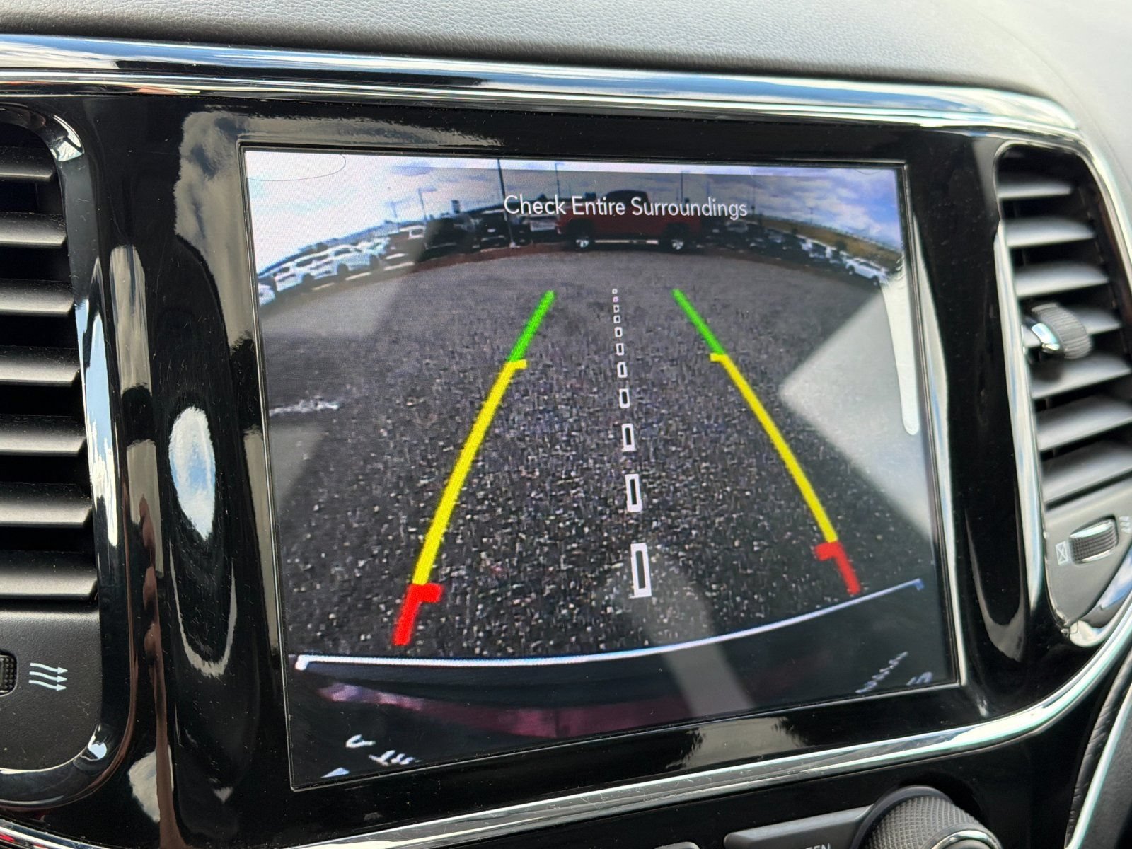 Used 2020 Jeep Grand Cherokee Summit AWD/4WD image 23