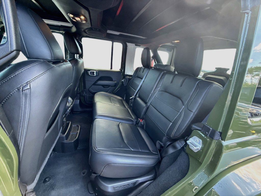 Used 2023 Jeep Wrangler Unlimited Sahara AWD/4WD image 27