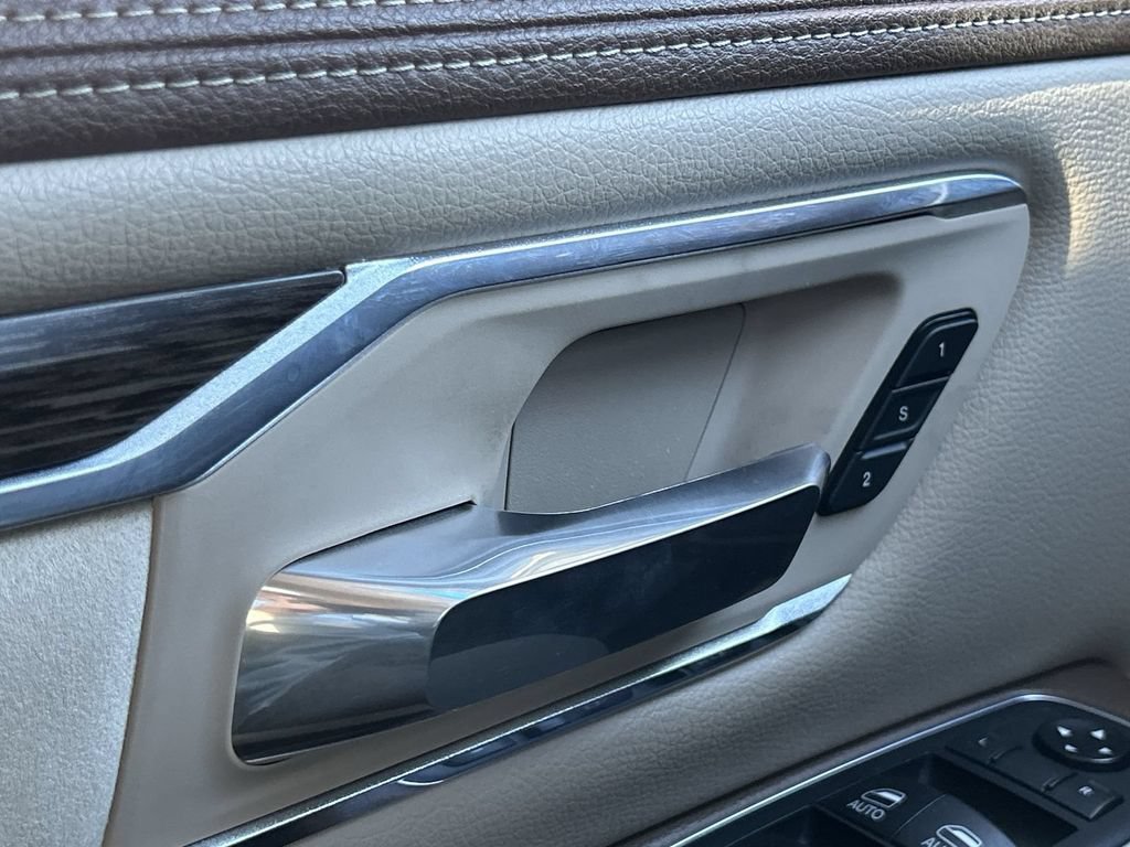 Used 2019 RAM 1500 Laramie RWD image 17