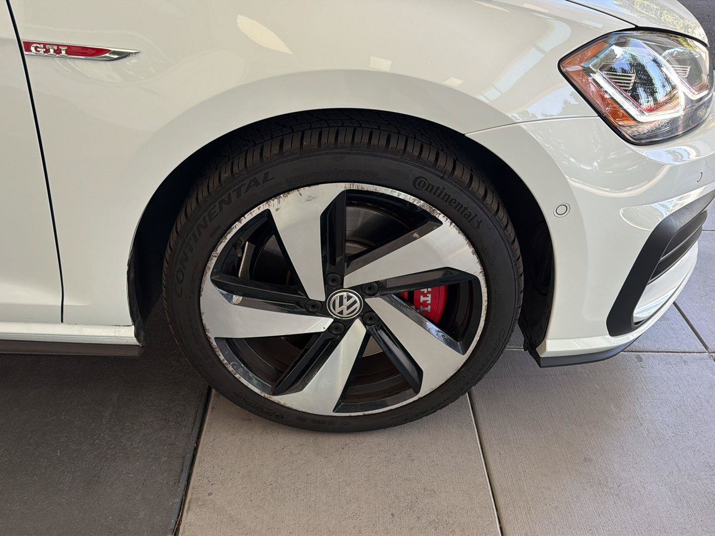 Used 2019 Volkswagen GTI 4-Door FWD image 10