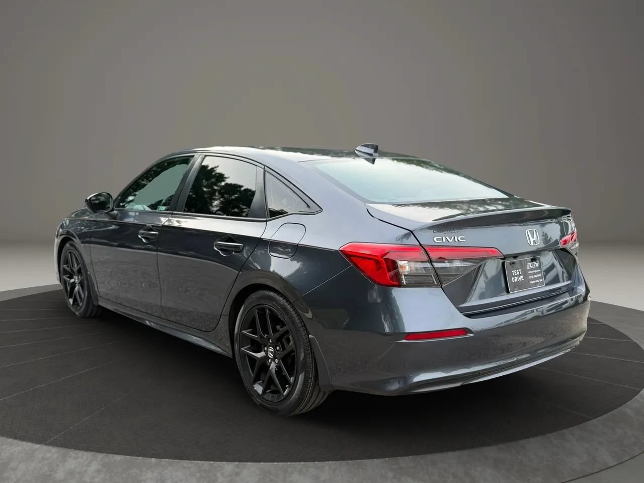 Used 2023 Honda Civic Sport image 6