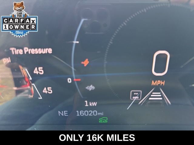 Used 2024 Cadillac Lyriq Sport image 15