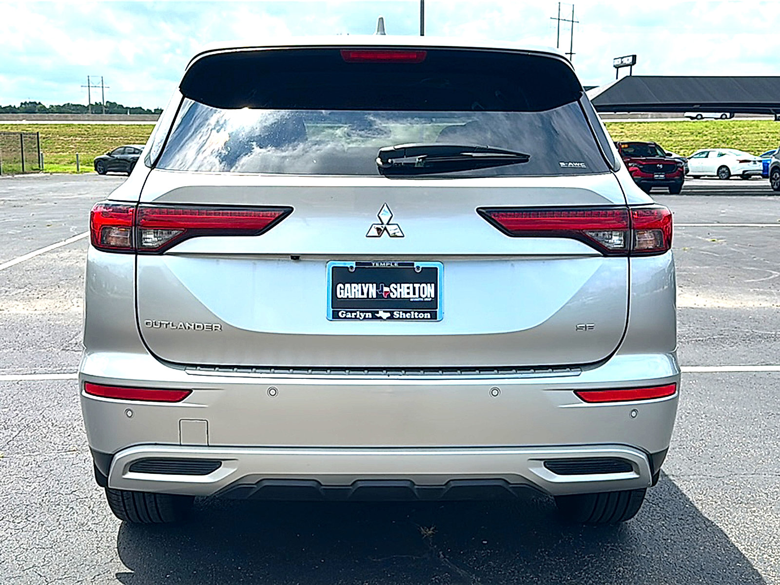 Used 2023 Mitsubishi Outlander SE AWD/4WD image 7