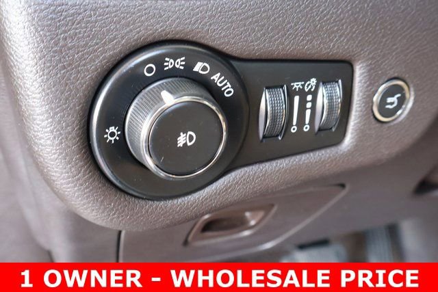 Used 2016 Jeep Cherokee Overland w/ Technology Group image 19