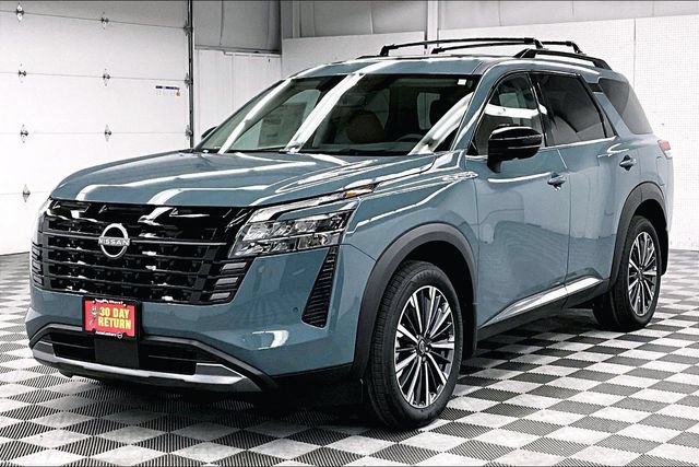New 2026 Nissan Pathfinder Platinum w/ Cargo Package AWD/4WD image 2