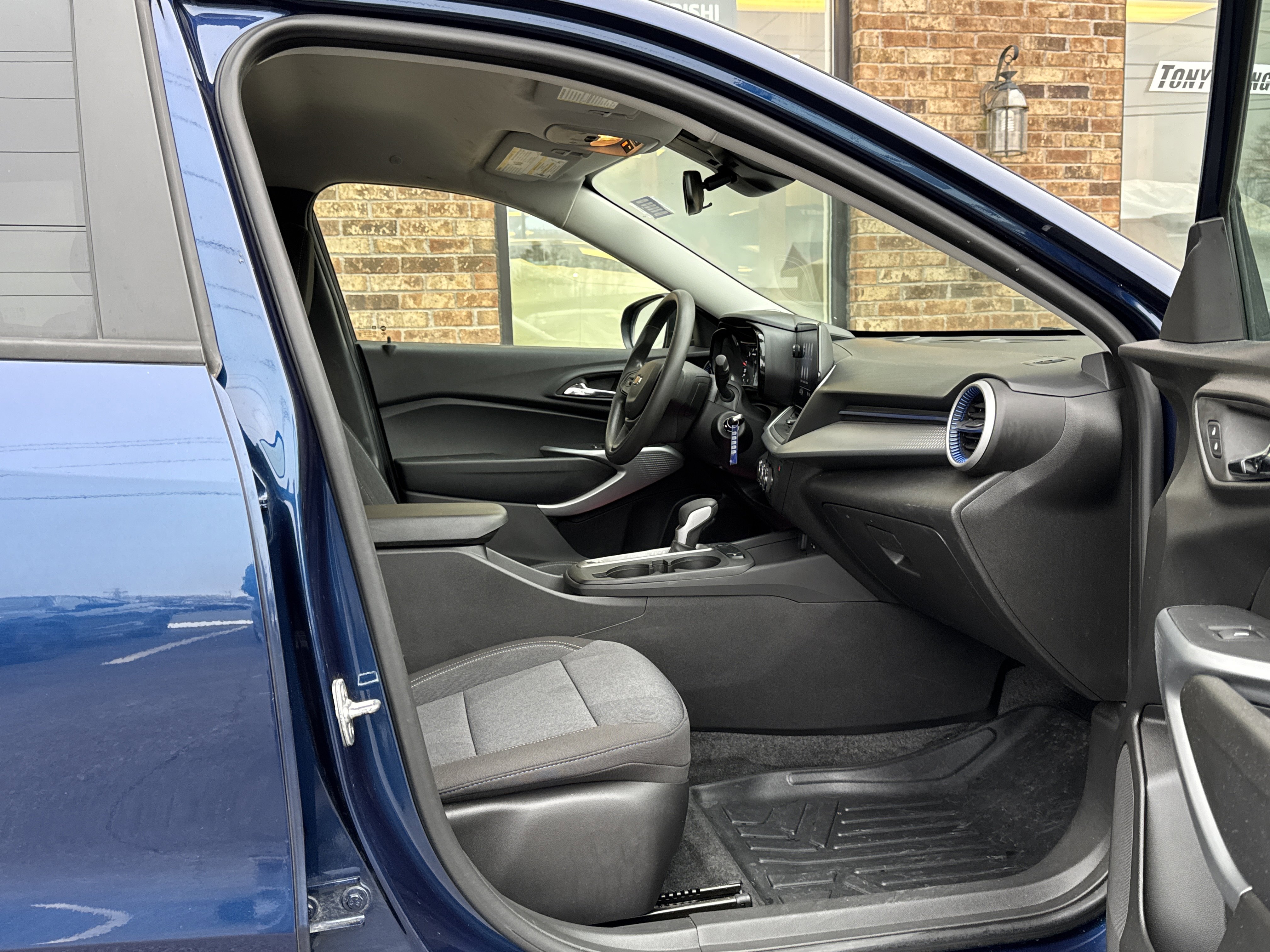 Used 2024 Chevrolet Trax LS image 13