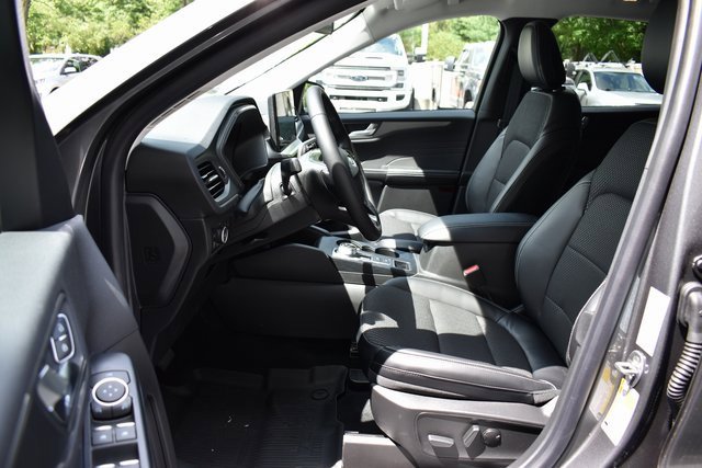 New 2023 Ford Escape SE image 17