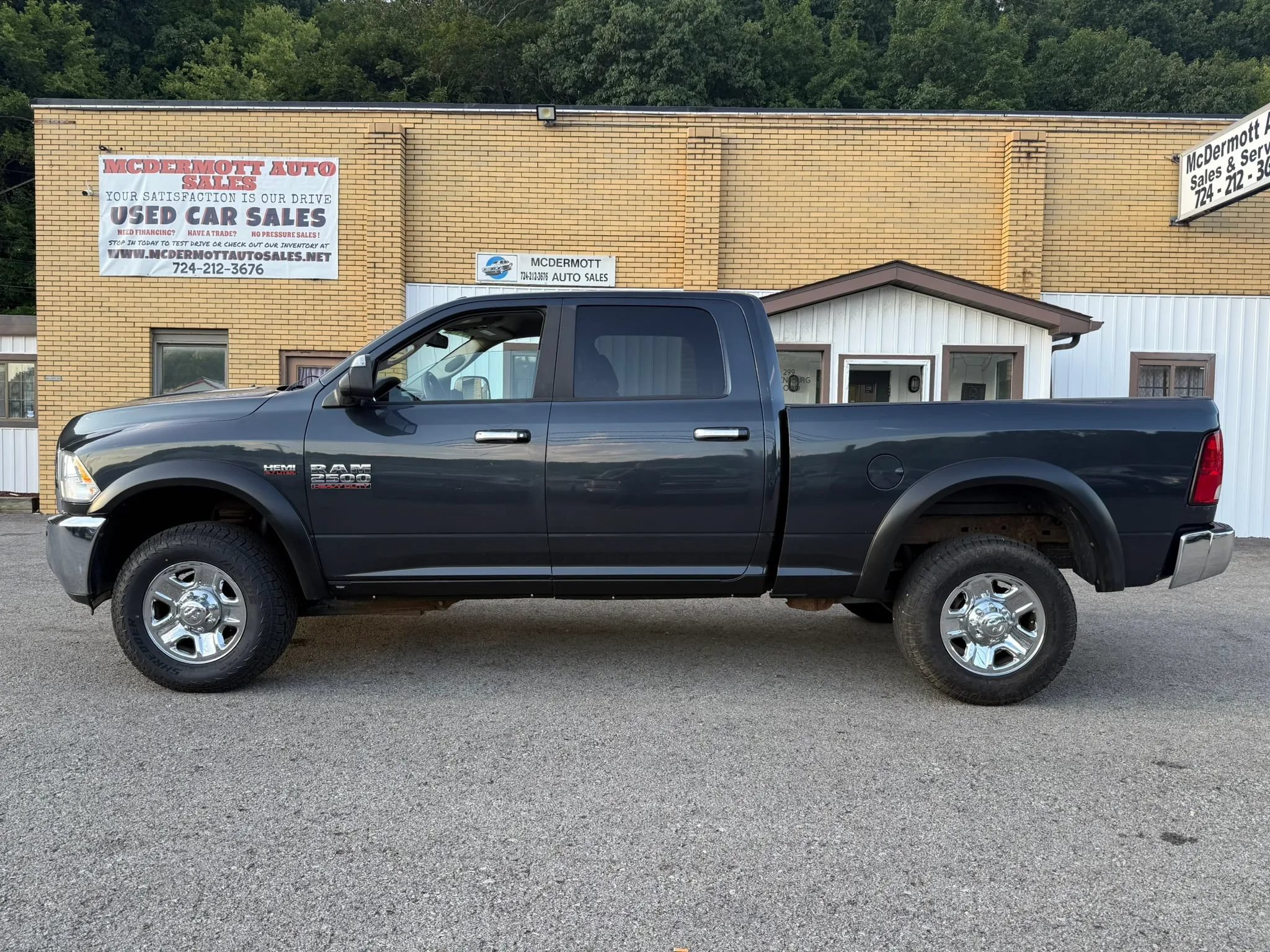 Used 2014 RAM 2500 SLT AWD/4WD image 2