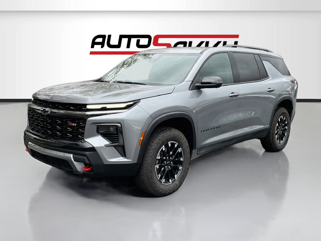 Used 2025 Chevrolet Traverse Z71 w/ Driver Confidence Package AWD/4WD image 3