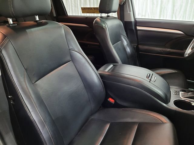 Used 2016 Toyota Highlander XLE image 45