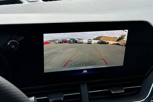 New 2026 Chevrolet Trax RS w/ Sunroof Package image 20