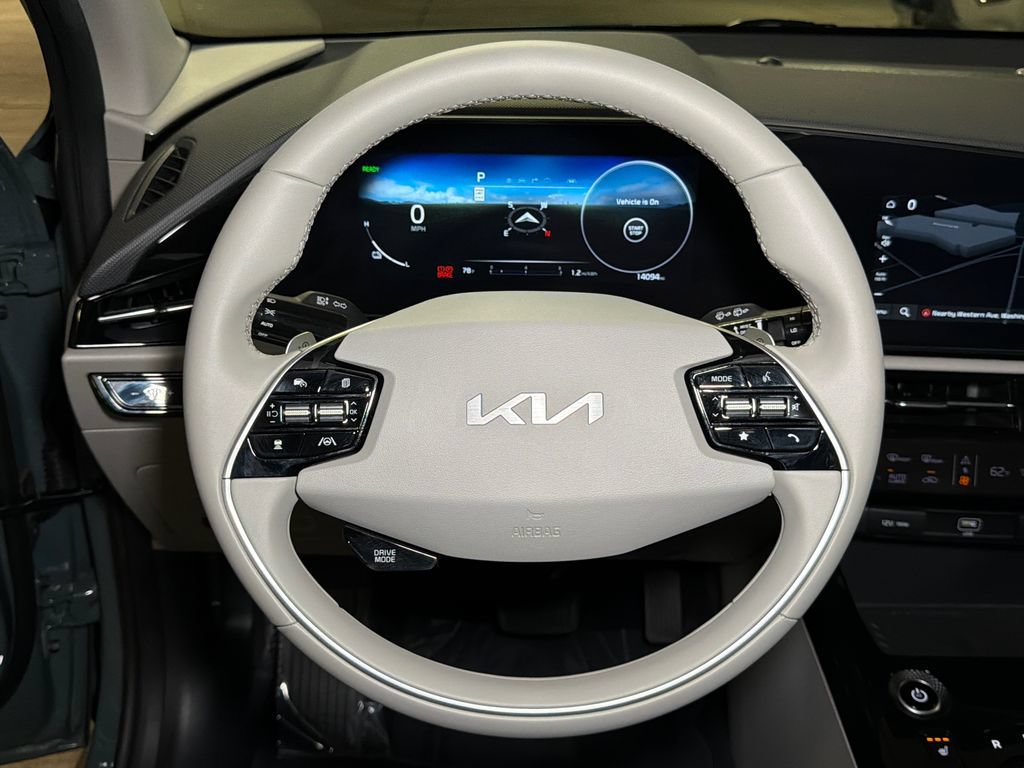 Certified 2023 Kia Niro Wind FWD image 31