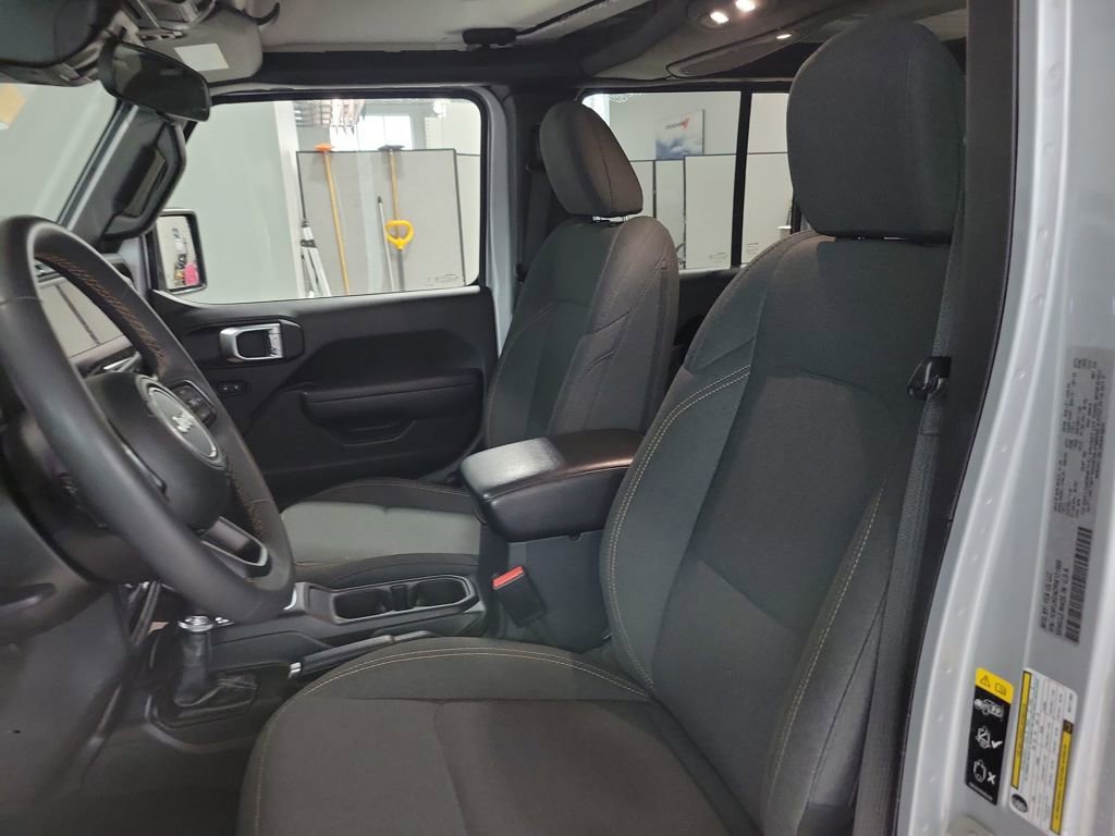 Used 2024 Jeep Wrangler Sport S image 31