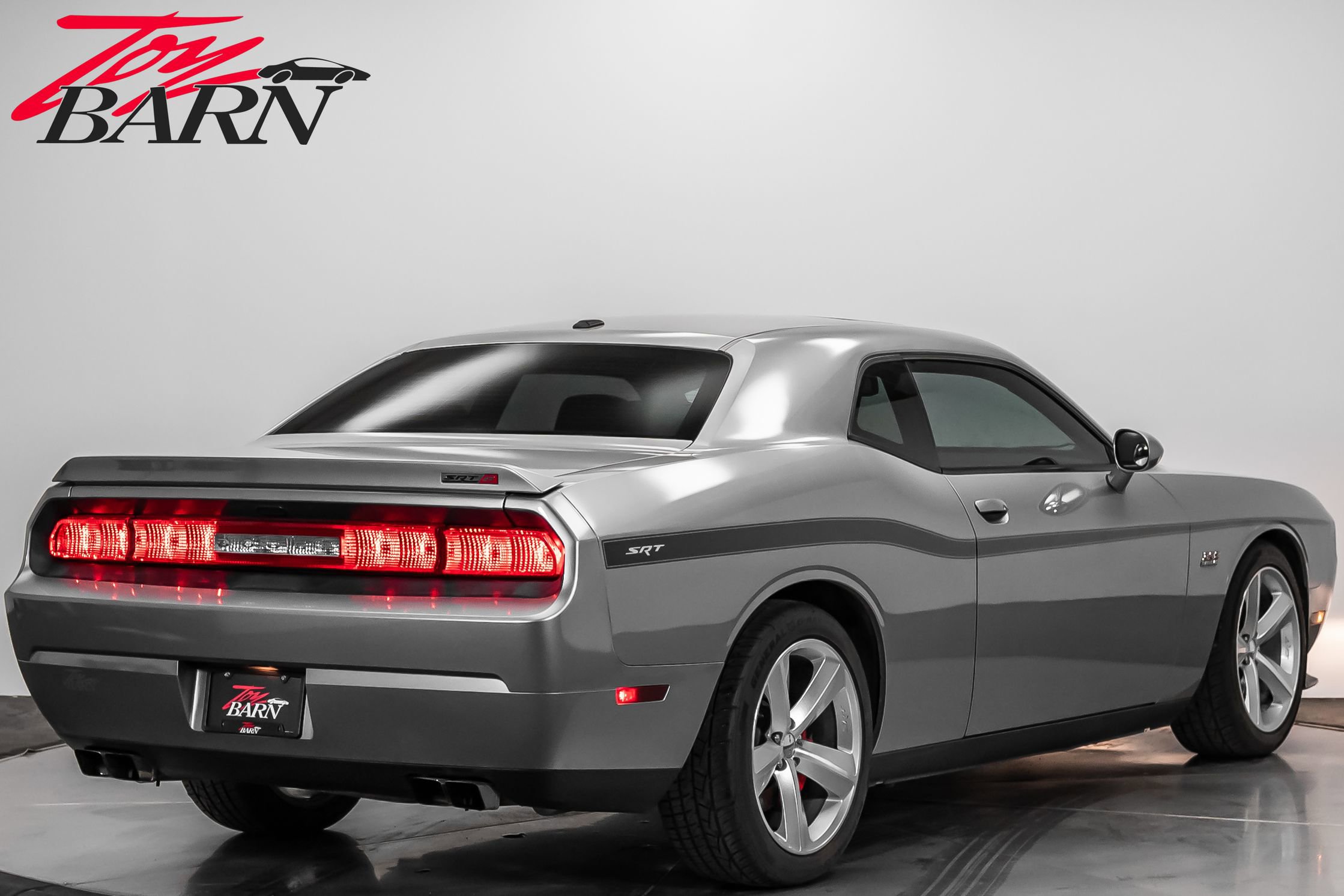 Used 2011 Dodge Challenger SRT8 image 5