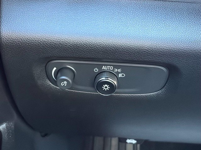 Used 2023 Chevrolet Traverse LT FWD image 20