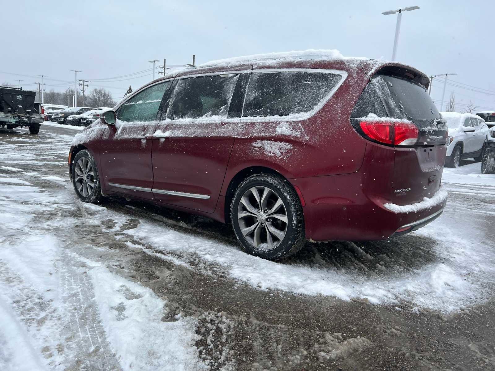 Certified 2019 Chrysler Pacifica Limited w/ Tire & Wheel Group image 26