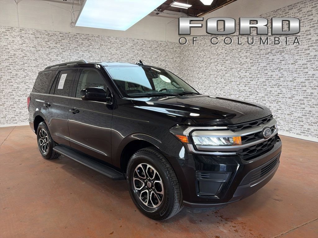 Used 2024 Ford Expedition XLT image 1