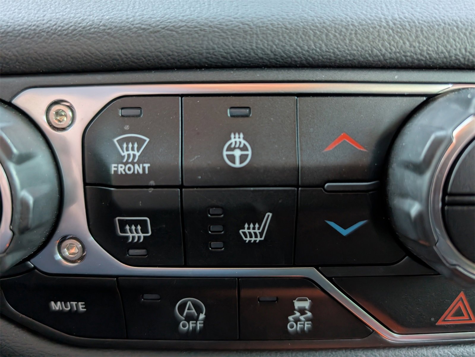 Used 2024 Jeep Wrangler Rubicon image 20