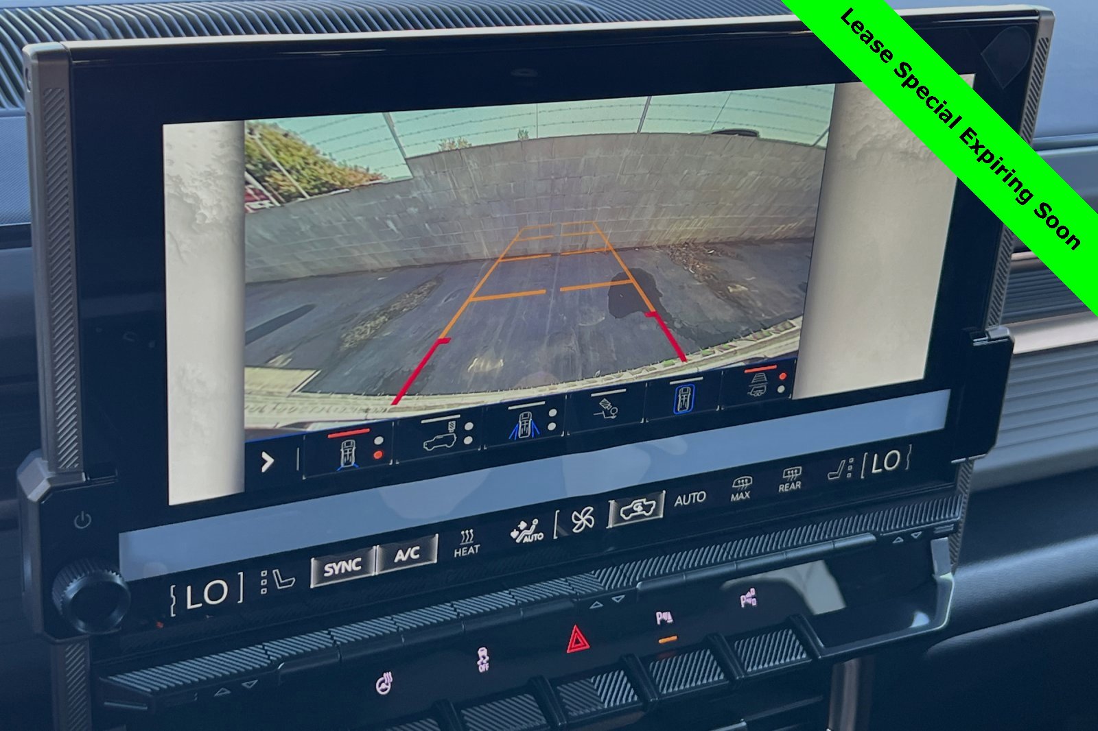 New 2025 GMC Hummer EV 2X image 19