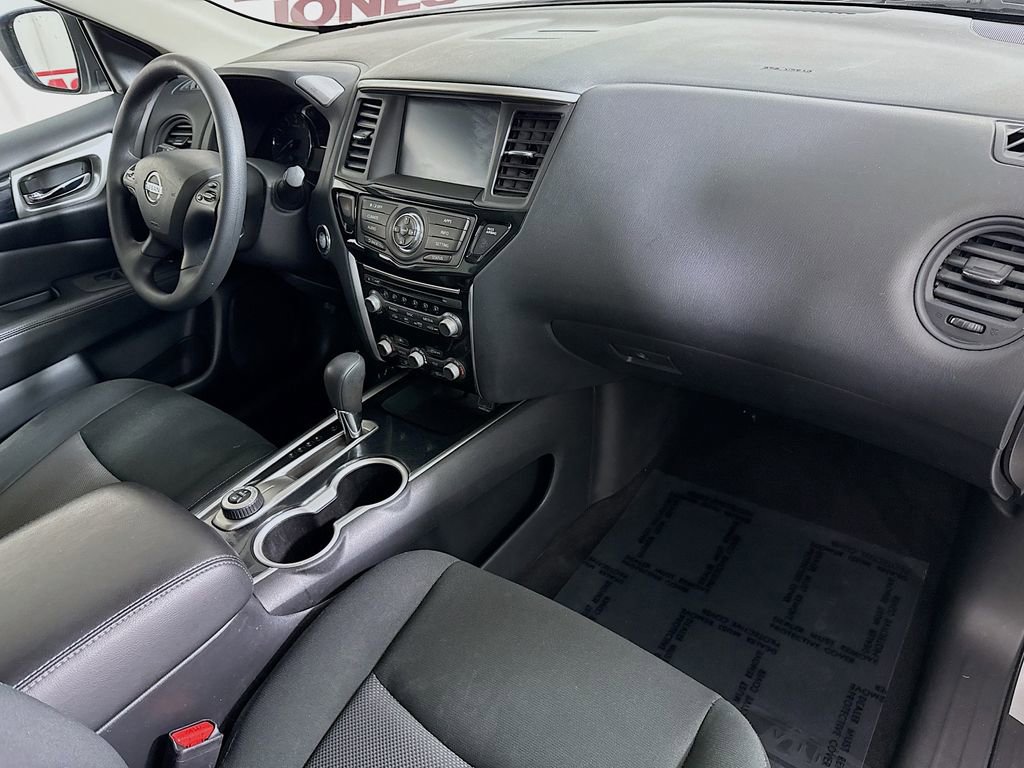 Used 2020 Nissan Pathfinder S image 33