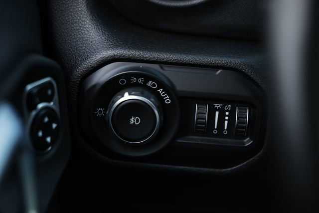 Used 2020 Jeep Wrangler Unlimited Rubicon w/ Quick Order Package 28Y Recon image 35