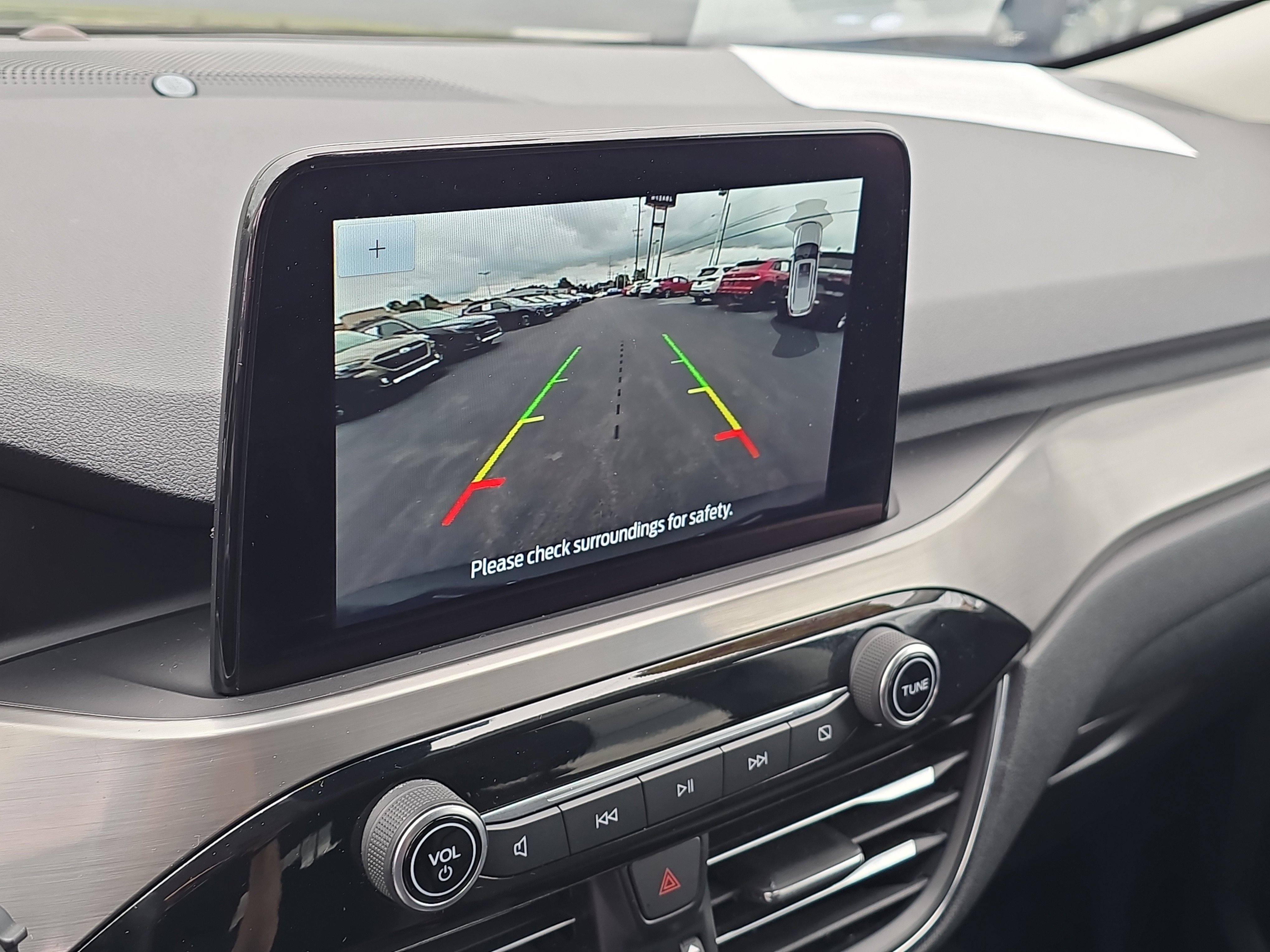 Used 2021 Ford Escape Titanium image 30