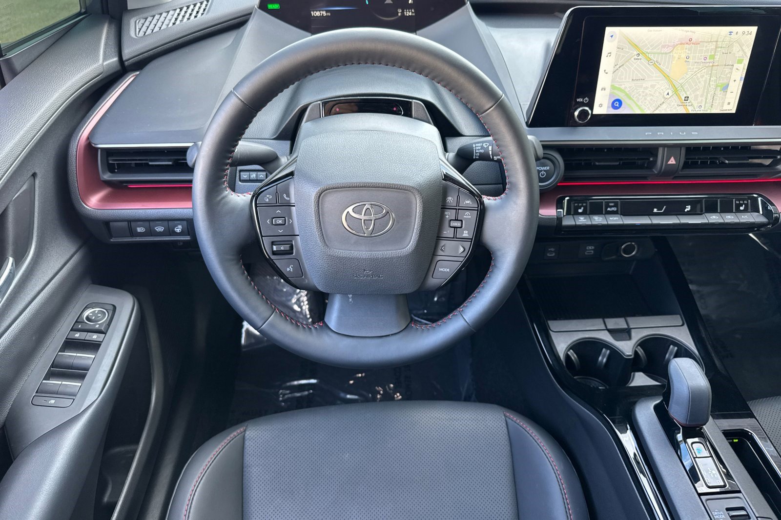 Used 2025 Toyota Prius Plug-In Hybrid image 28