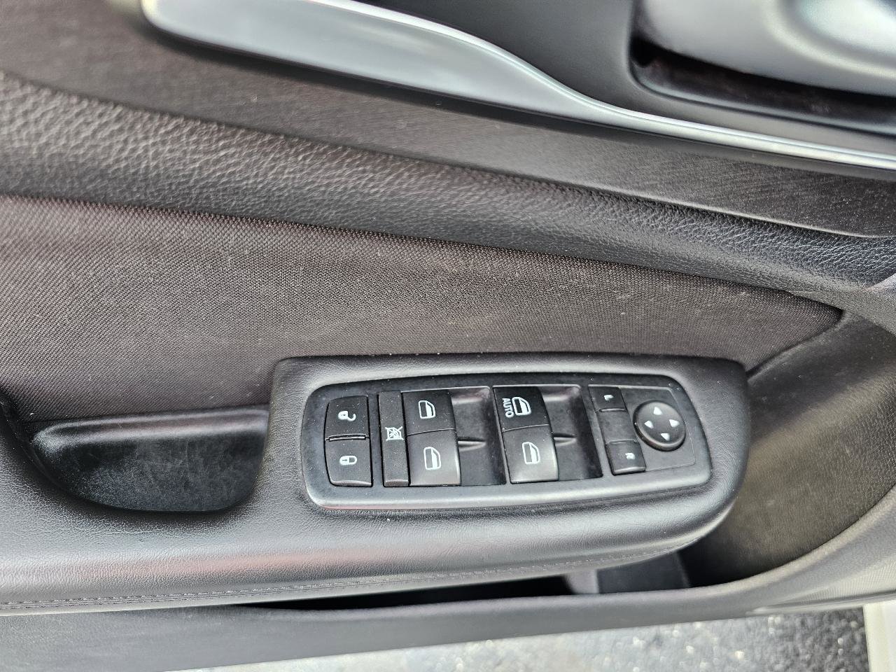 Used 2017 Chrysler 200 LX w/ Dark Appearance Package FWD image 7