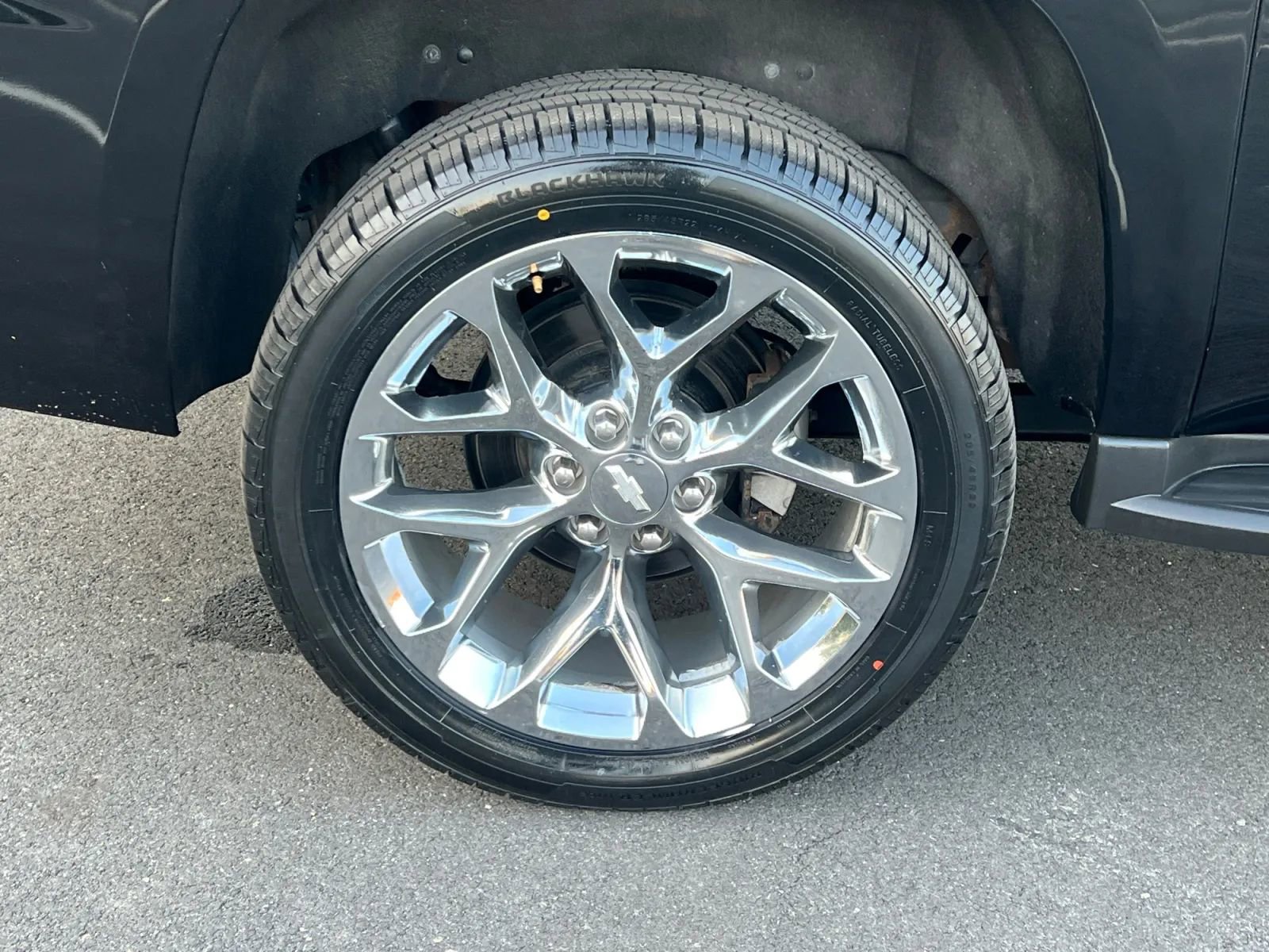 Used 2018 Chevrolet Suburban LT w/ Luxury Package image 35