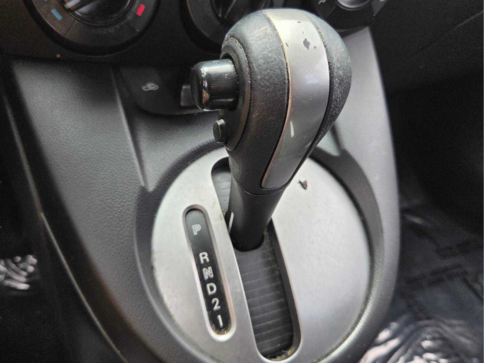 Used 2014 MAZDA MAZDA2 Sport FWD image 25