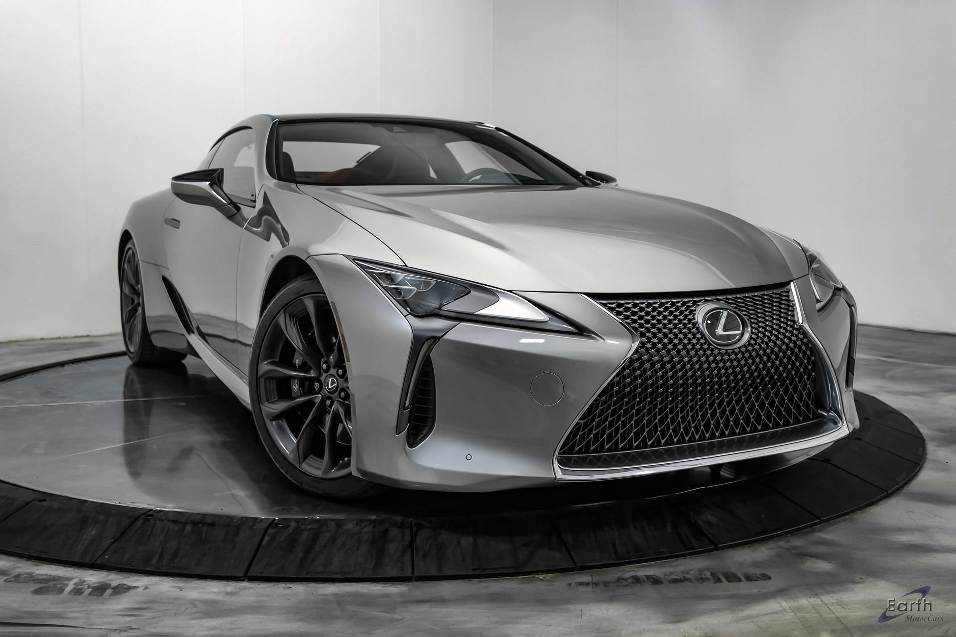 Used 2018 Lexus LC 500 Coupe w/ Performance Package RWD image 24