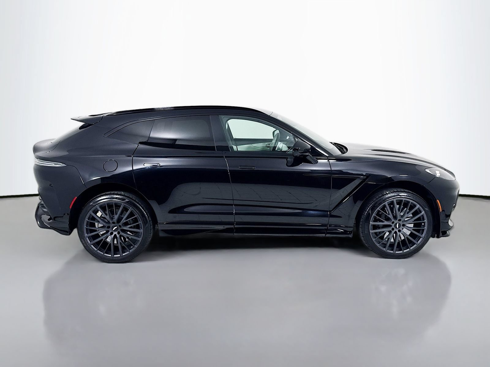 Used 2023 Aston Martin DBX 707 AWD/4WD image 8