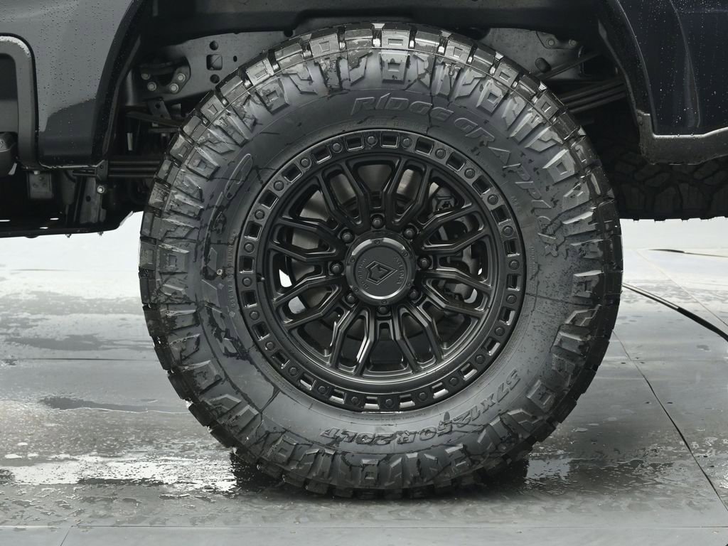 New 2025 Ford F250 Lariat w/ Lariat Ultimate Package image 24