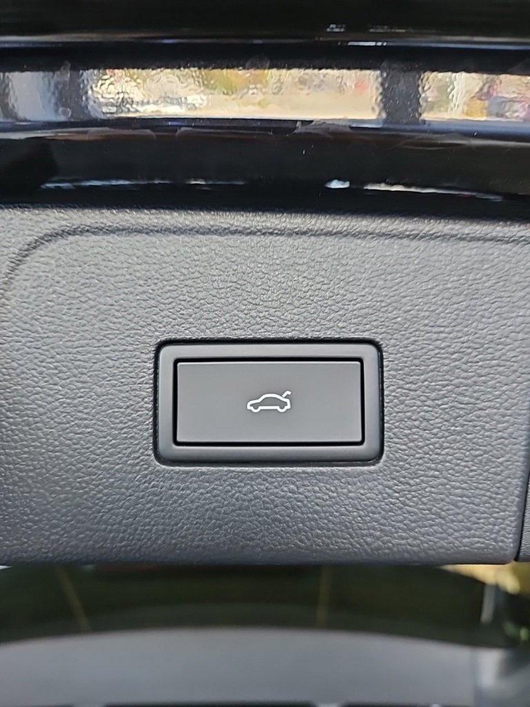 New 2026 Volkswagen Atlas SEL Premium R-Line image 21