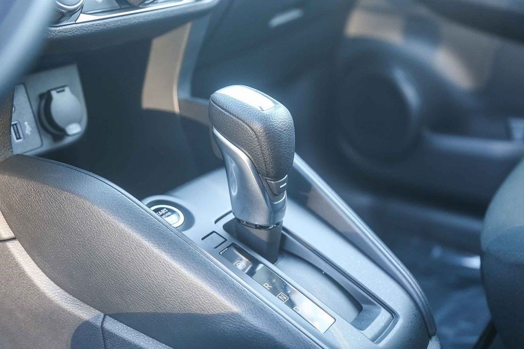 Used 2025 Nissan Kicks Play S image 22
