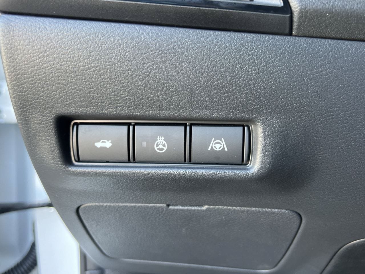 New 2027 Nissan Sentra SR w/ SR Premium Package FWD image 13