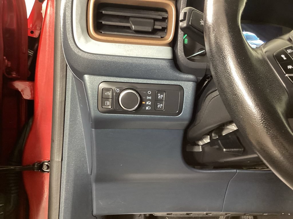 Used 2022 Ford Maverick Lariat w/ Lariat Luxury Package FWD image 12