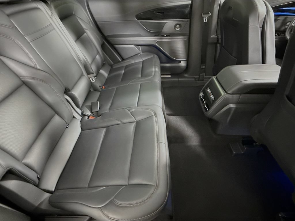 Used 2025 Lincoln Nautilus Premier w/ Equipment Group 102A AWD/4WD image 37