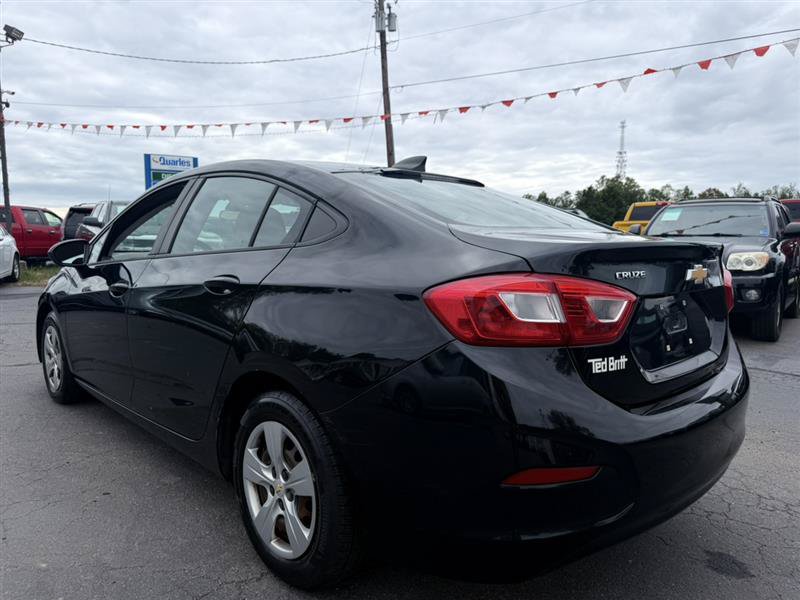 Used 2017 Chevrolet Cruze LS FWD image 6