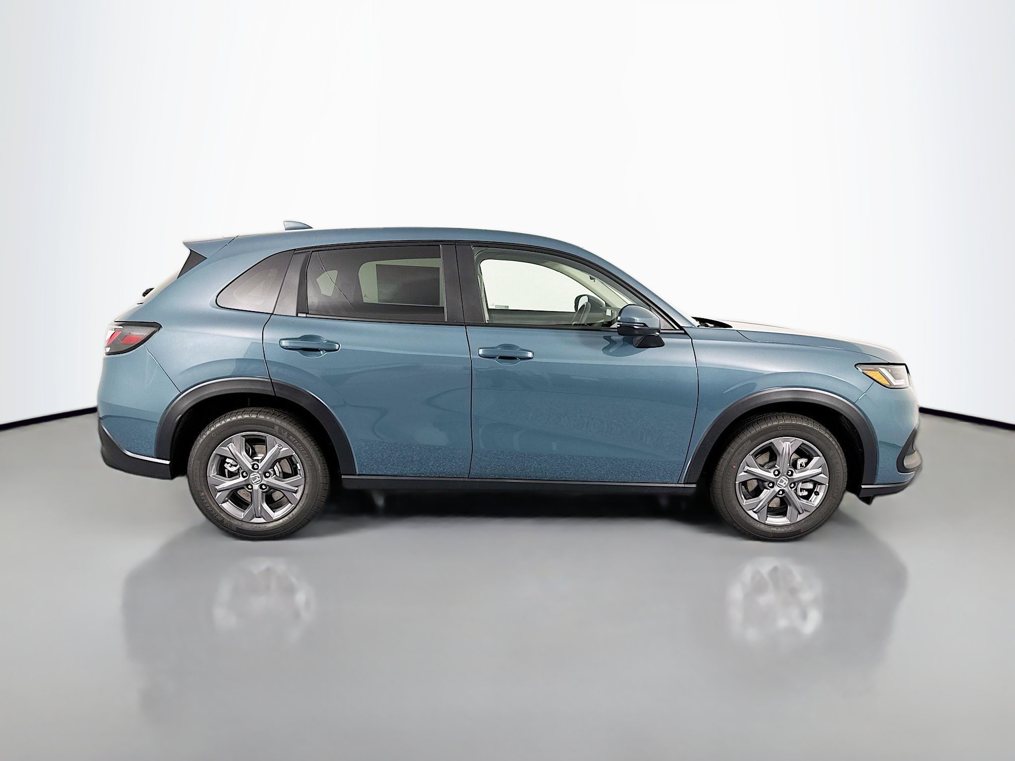 New 2027 Honda HR-V LX image 4