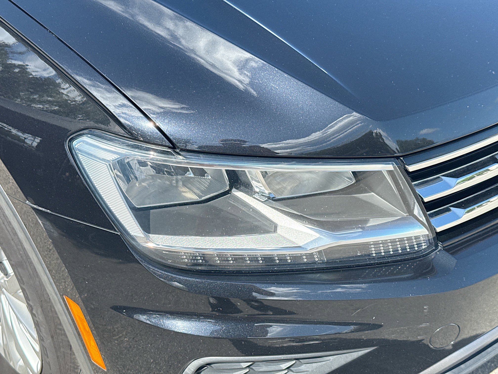 Used 2018 Volkswagen Tiguan SE FWD image 32