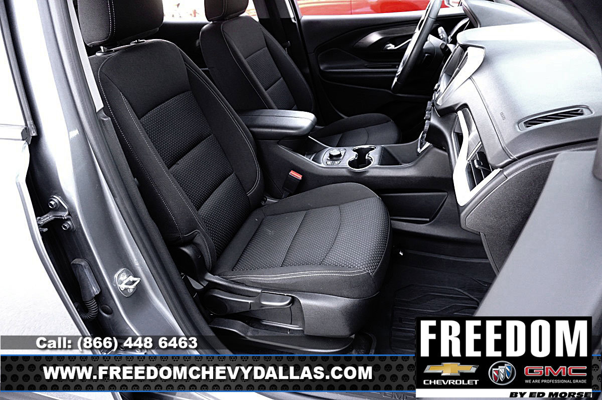 Used 2024 GMC Terrain SLE w/ Driver Convenience Package image 11